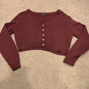 Knitted cropped sweater